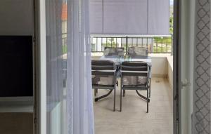 Balkón nebo terasa v ubytování Two-Bedroom Apartment In Trogir