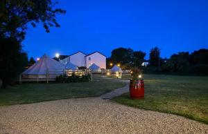 Zahrada ubytování Greystones Glamping - Tent 4