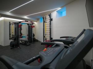 Posilňovňa alebo fitness centrum v ubytovaní Asty Mykonos Hotel & Spa - World of One Hotel Group