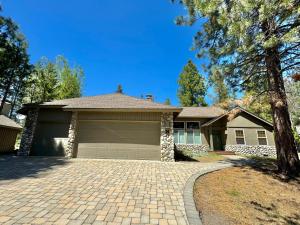 Gallery image of Oregon Loop 36 - Meredith Lodging in Sunriver
