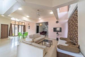 Μια τηλεόραση ή/και κέντρο ψυχαγωγίας στο Nature Elite Villa