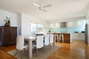 Dapur atau dapur kecil di 5 Minutes to Rye beach