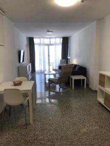 A television and/or entertainment centre at Bahia Colon