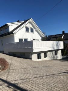 Bygningen som feriehuset ligger i + 25 billeder