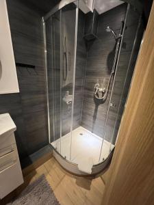 Koupelna v ubytování Alpha Rooms + 37 fotografií