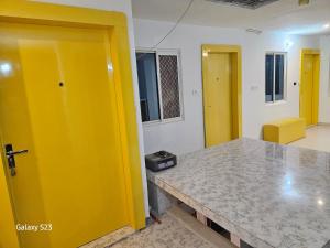 Gallery image of Midnight Black By BnBGuys in Orchha +7 photos