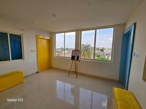 Gallery image of Midnight Black By BnBGuys in Orchha