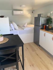 Gallery image of קרוואן משקיף לים in HaBonim