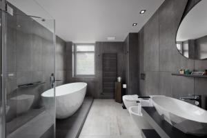 A bathroom at Spa Hotel Felicitas