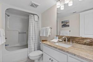 Koupelna v ubytování Perdido Quay 501 + 29 fotografií