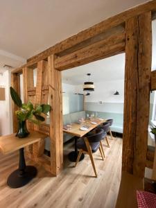 Hostel Balingen的厨房或小厨房