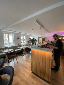 Hostel Balingen餐厅或其他用餐的地方