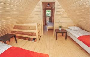 Posteľ alebo postele v izbe v ubytovaní Cozy Home In Jaroslawiec With Wifi