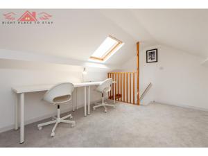 Gallery image of Family-Friendly 3-Bed Home in Central Location with Garden & Parking in Darlington