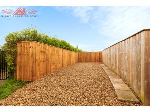 Gallery image of Family-Friendly 3-Bed Home in Central Location with Garden & Parking in Darlington