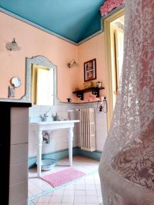 Kuchyňa alebo kuchynka v ubytovaní Vittorio Emanuele Rooms di Prinzi