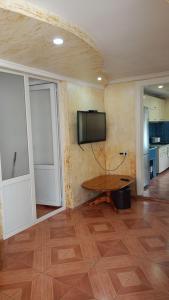 TV in/ali zabaviščno središče v nastanitvi Hotel Prince