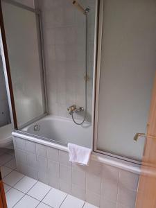 Vannituba majutusasutuses Hôtel Garni Les Bouquetins