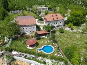 Bazén v ubytování Prek bjeshka guesthouse nebo v jeho okolí