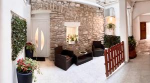Posezení v ubytování Apartman in Centar Studio MOZZIRA Free breakfast