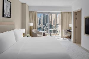 Uma cama ou camas num quarto em JW Marriott Hotel Marina