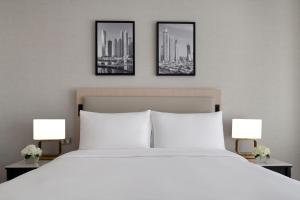 Uma cama ou camas num quarto em JW Marriott Hotel Marina