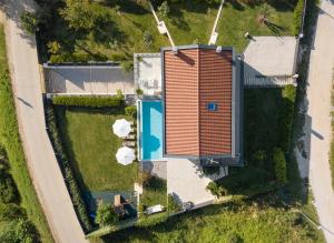 Bazen v nastanitvi oz. blizu nastanitve Villa Astera