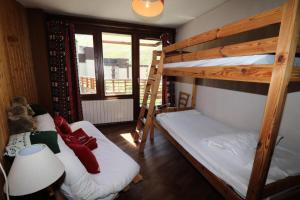 Posteľ alebo postele v izbe v ubytovaní Résidence Curling B1-b2 - Appartement au coeur de Tignes le Val Claret MAE-2554
