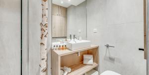 Kúpeľňa v ubytovaní Résidence Palafour - Studio 4 rénové, soigné, confortable - balcon vue lac MAE-7954