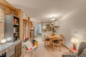 Kuchnia lub aneks kuchenny w obiekcie Résidence Glaciers - 2 pièces 4/5 personnes - 39m² - Sud MAE-5334