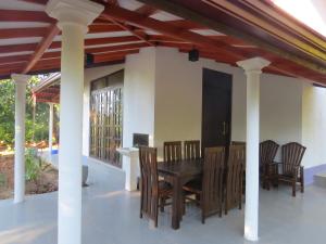 Balkón nebo terasa v ubytování Belpeak Cottage