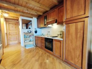 Kuchyň nebo kuchyňský kout v ubytování Résidence Aigle Royal - L'Aigle Royal MAE-7671