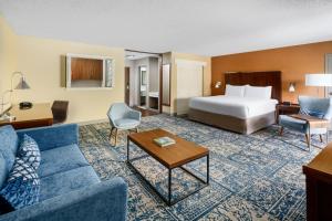 Katil atau katil-katil dalam bilik di Four Points by Sheraton Pleasanton