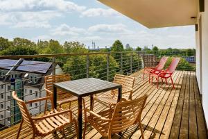 Ein Balkon oder eine Terrasse in der Unterkunft the Deutz, a Tribute Portfolio Hotel