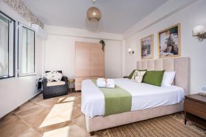 Imagen de la galería de Central, Calm with Courtyard, en Aegina Town 54 fotos más