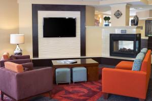 TV a/nebo společenská místnost v ubytování Residence Inn by Marriott Fort Collins