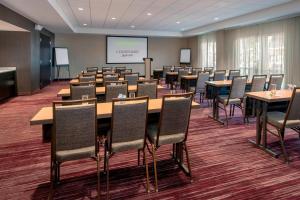 Konferenční prostory v ubytování Courtyard by Marriott Schenectady at Mohawk Harbor + 15 fotografií