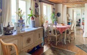 Fotografie z fotogalerie ubytování Beautiful Home In Laholm With Kitchen v destinaci Laholm