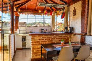 Kuchyň nebo kuchyňský kout v ubytování Excelente apartamento em Búzios Centro