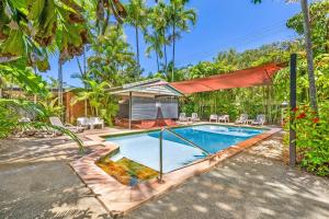 Hồ bơi trong/gần Comfort Resort Blue Pacific