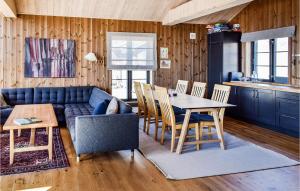 Χώρος καθιστικού στο 4 Bedroom Beautiful Home In Øyer