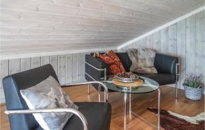 Posezení v ubytování Nice Home In Lillehammer With Sauna
