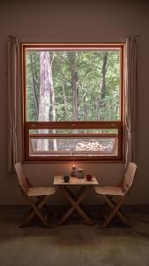 Fotografie z fotogalerie ubytování Nold forest house 那須高原の森の中で心地よく暮らす宿 v destinaci Nasu