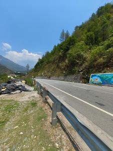 Afbeelding uit fotogalerij van Hotel Abhishek in Chamoli +3 foto's