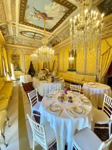 Posezení v ubytování Palazzo Cherubini-Pools & Wellness