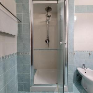 A bathroom at Cascina in Alto Piemonte / Piedmont countryhouse