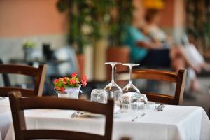 A restaurant or other place to eat at Antica Locanda Luigina