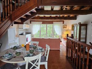 Afbeelding uit fotogalerij van Chateau de Pys Guest House in Latrape