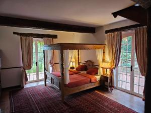 Afbeelding uit fotogalerij van Chateau de Pys Guest House in Latrape