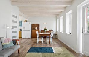 Gallery image of 3 Bedroom Awesome Home In Østermarie in Østermarie